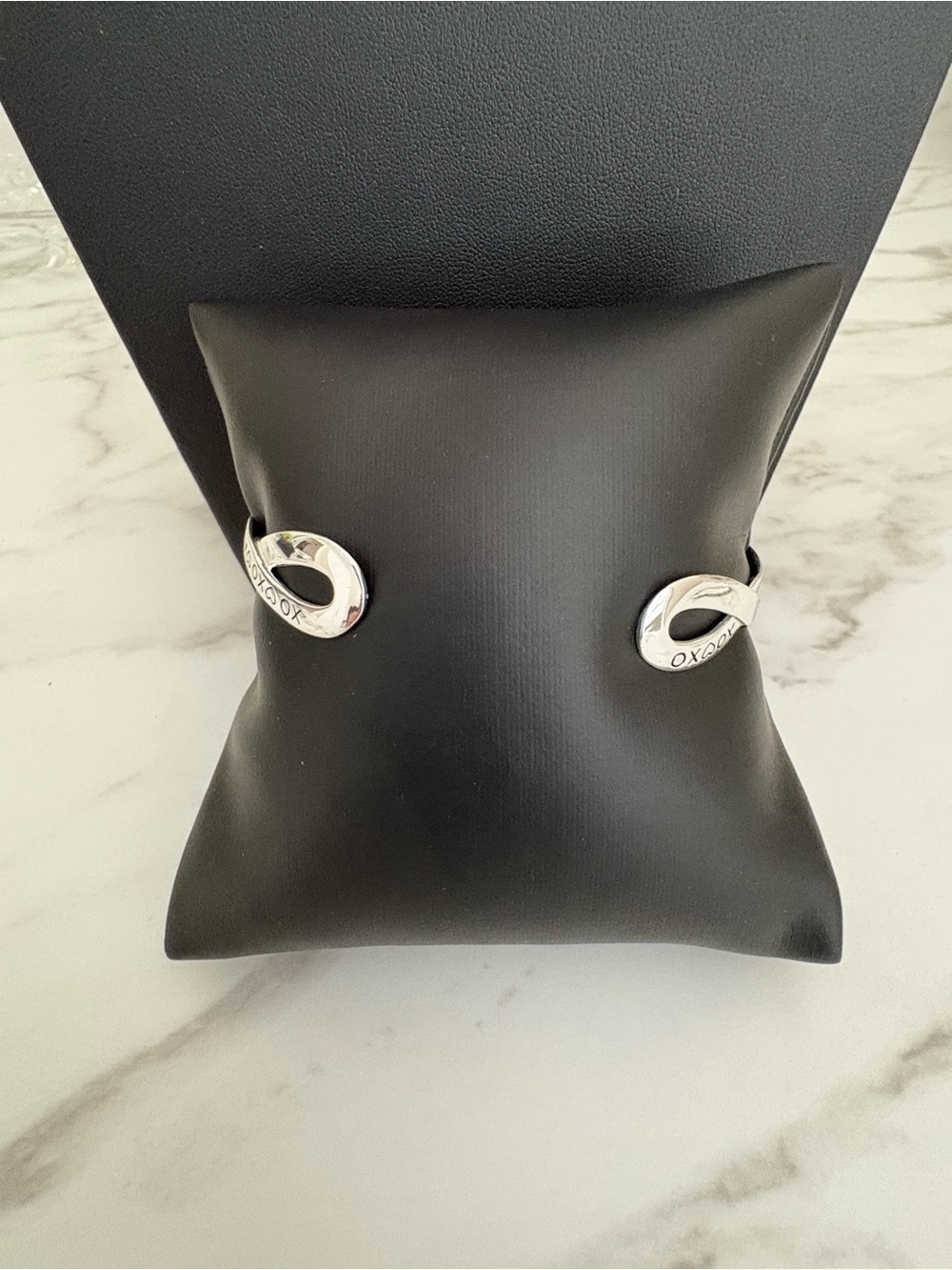 Sterling Twist XOXO Bangle Bracelet - Silver - Picture 2 of 2
